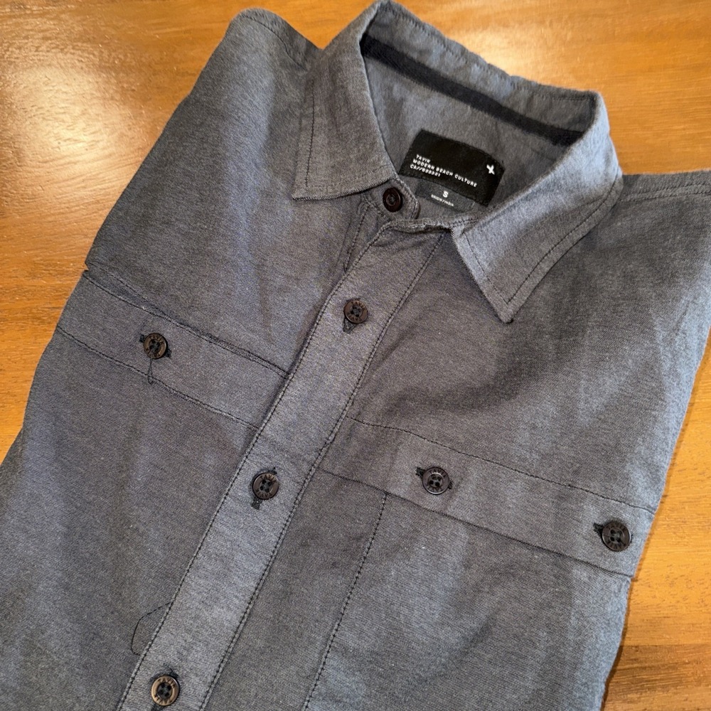 Tavik Charcoal Gray Modern Beach Culture Button Up Shirt Small Long Sleeve